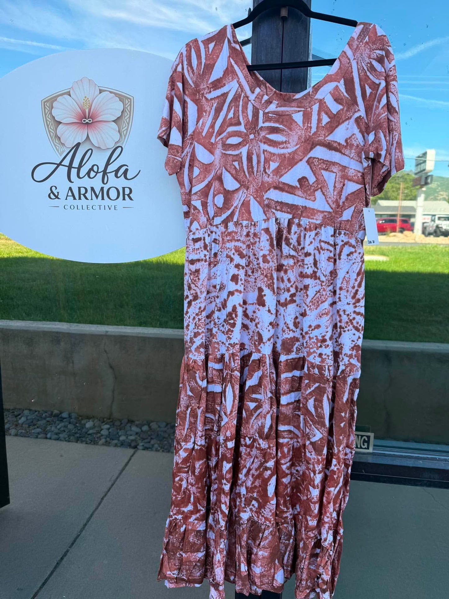 (Size 20) Island Bloom Tiered Maxi Dress – Brown & White Tribal Print