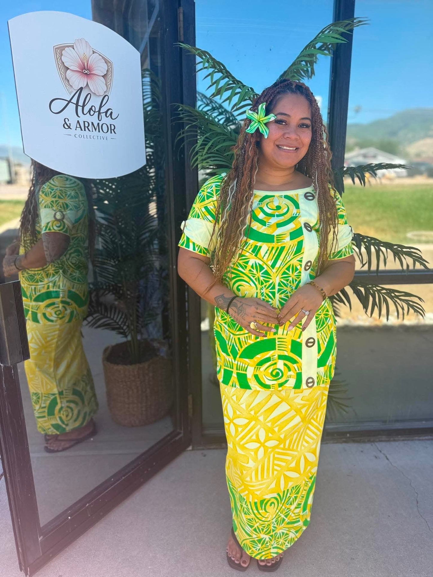 (Size 14) Le Lalelei Puletasi: The Beauty Collection – Lime Green & Yellow Tribal Print