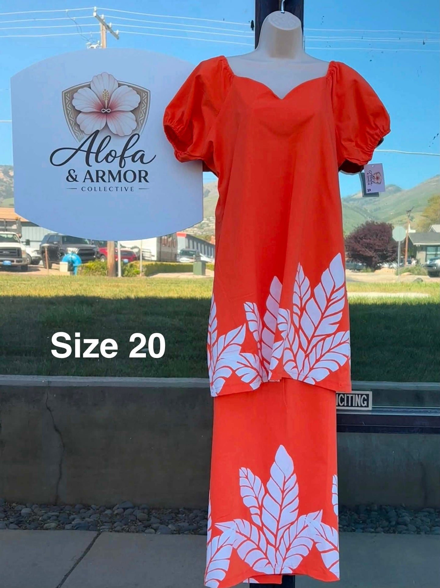 Le Lalelei Puletasi: The Beauty Collection – Orange & White (Size 20)