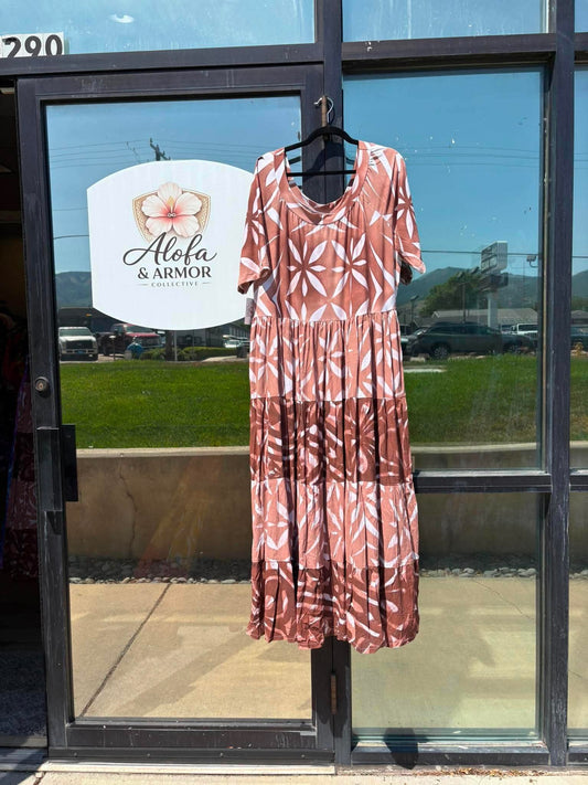(Size 24) Island Bloom Tiered Maxi Dress – Chocolate, Chestnut & White Geometric Leaf Print