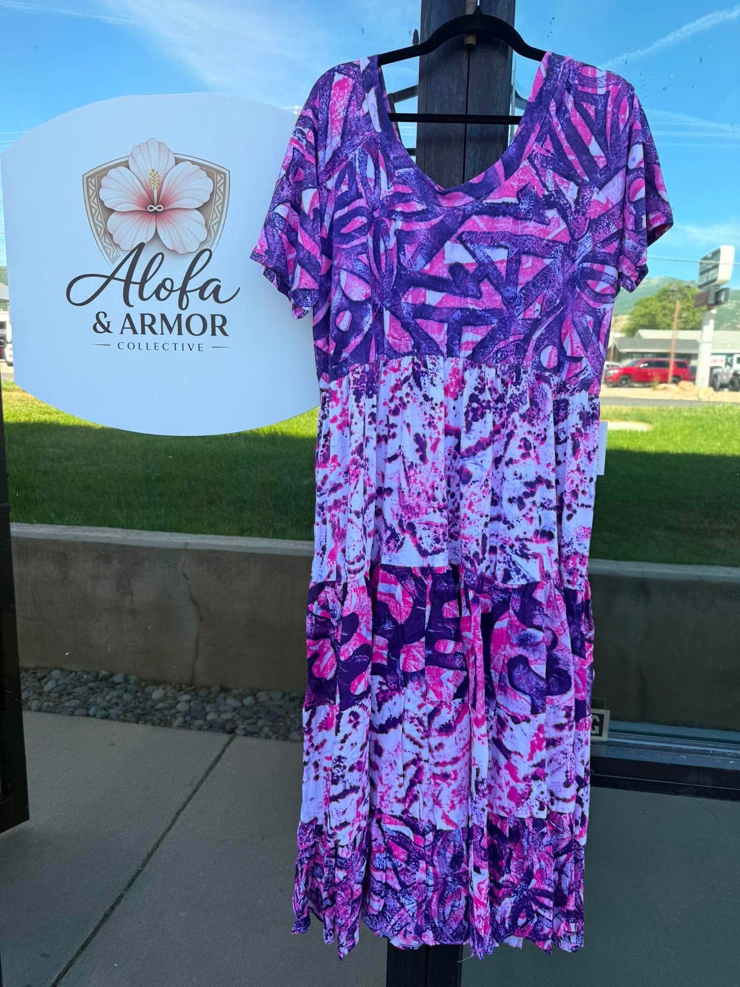 (Size 20) Island Bloom Tiered Maxi Dress – Magenta, Purple & White Abstract Print