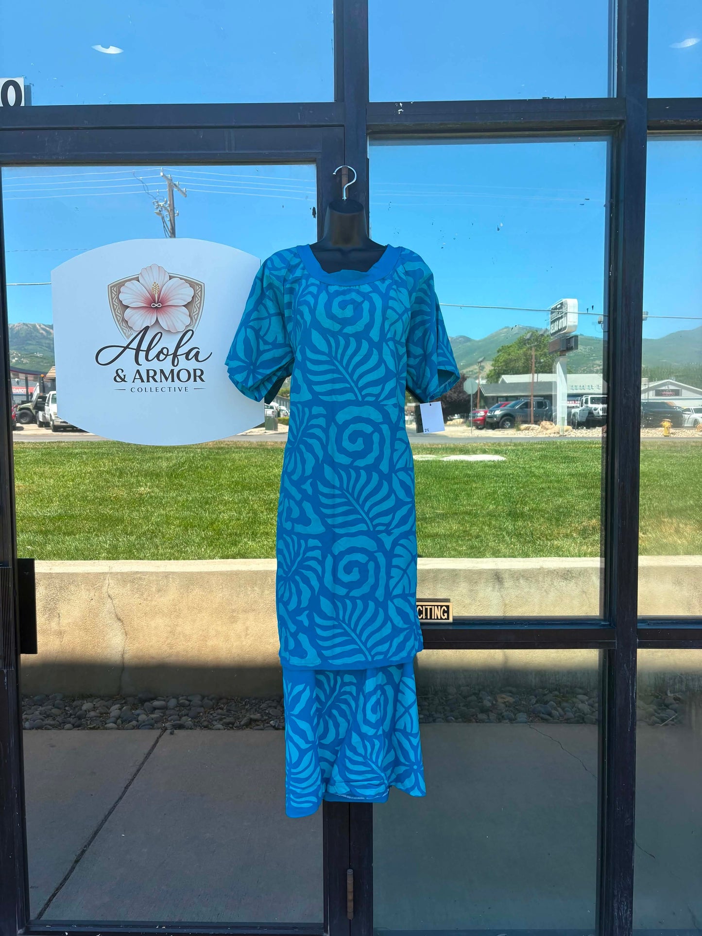 (Size 28) Le Lalelei Puletasi: The Beauty Collection – Ocean Blue & Teal
