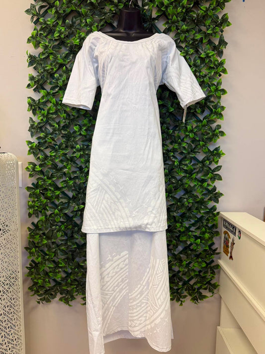 (Size 18) Pure Alofa White Puletasi Two-Piece Set: Scoop Neck Tunic & Diagonal Tribal Pattern Maxi Skirt