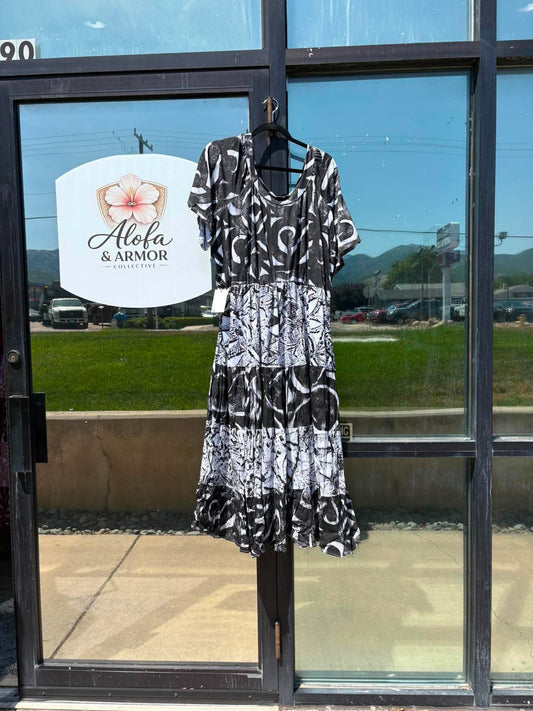 (Size 26) Island Bloom Tiered Maxi Dress – Black & White Mixed Motif Swirl Tribal Print