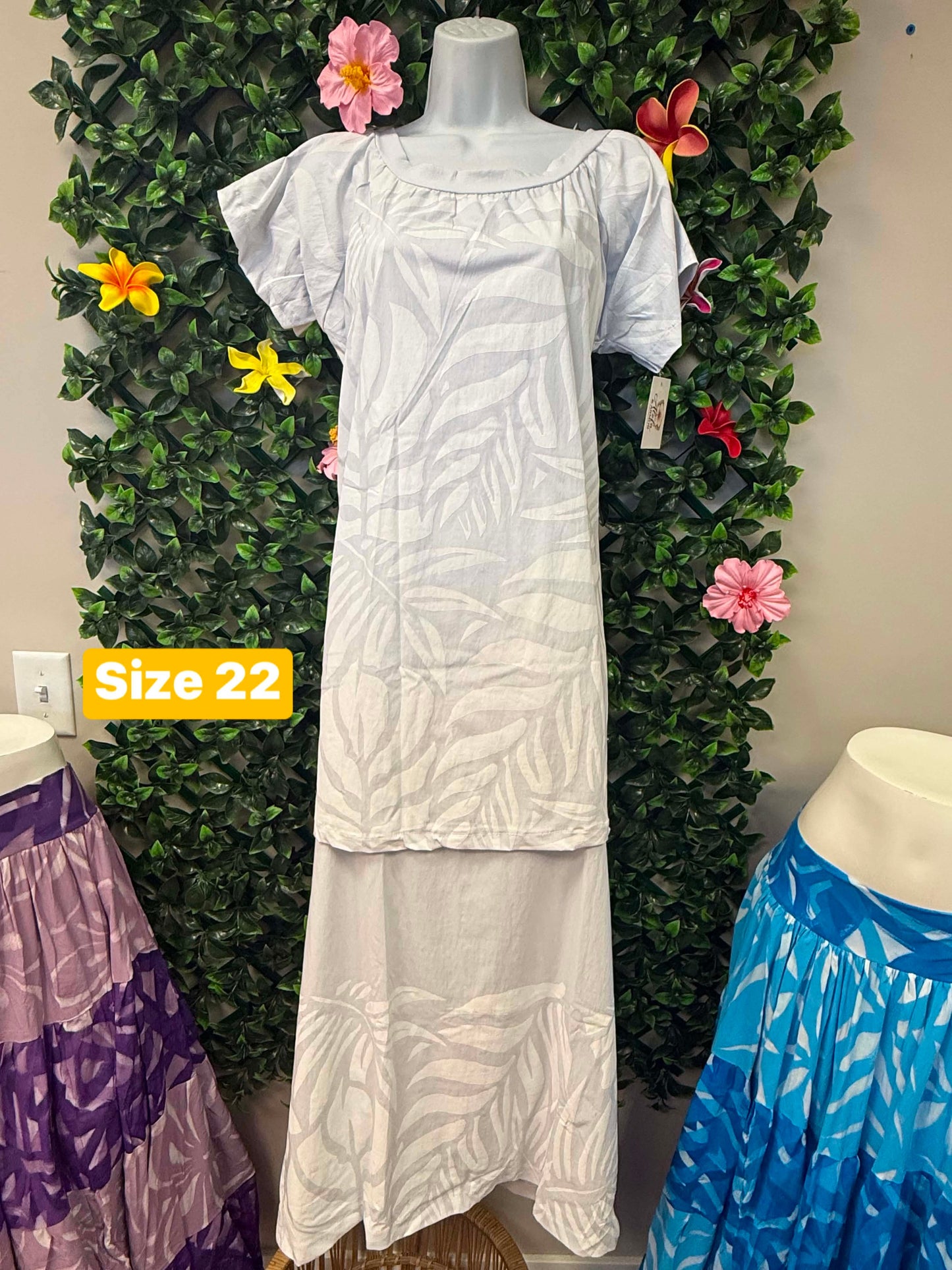 Pure Alofa White Puletasi Two-Piece Set: Wide Round Neck Tunic & Maxi Skirt with Short Butterfly Sleeves (Size 22)