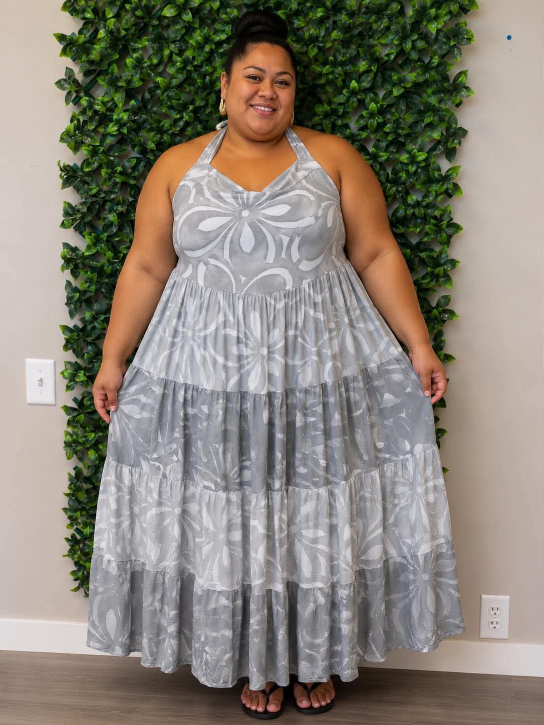 (Size 26) Alofa in Bloom Halter Dress: Light Grey, Charcoal & White Tiered Floral Print