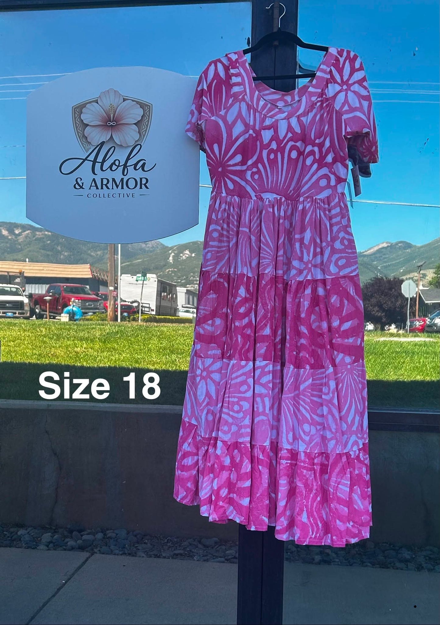 (Size 18) Lanu o le Alofa Dress: Pink & Magenta Tiered Tropical Floral