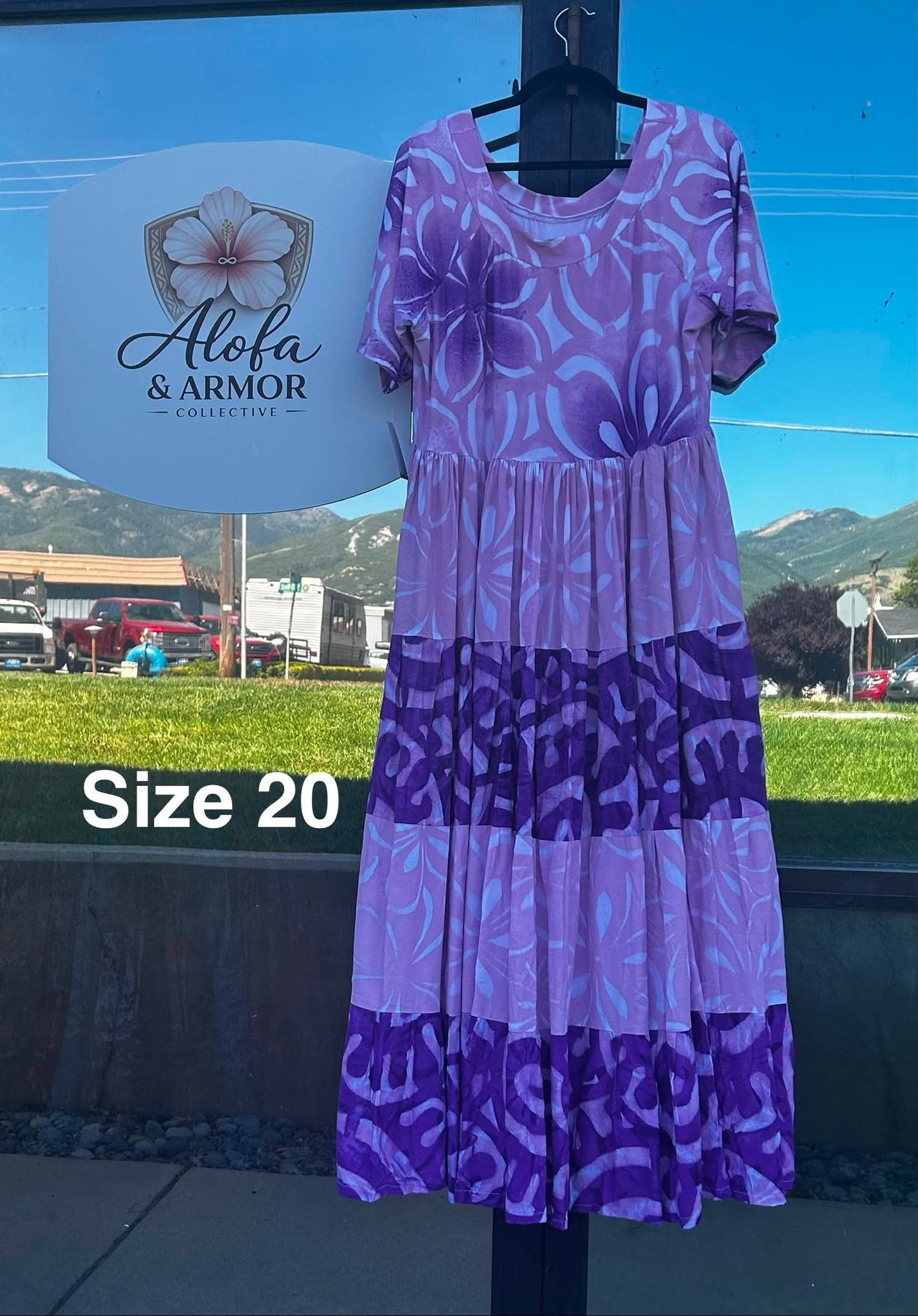 (Size 20) Lanu o le Alofa Dress: Lavender & Purple Tiered Tropical Print