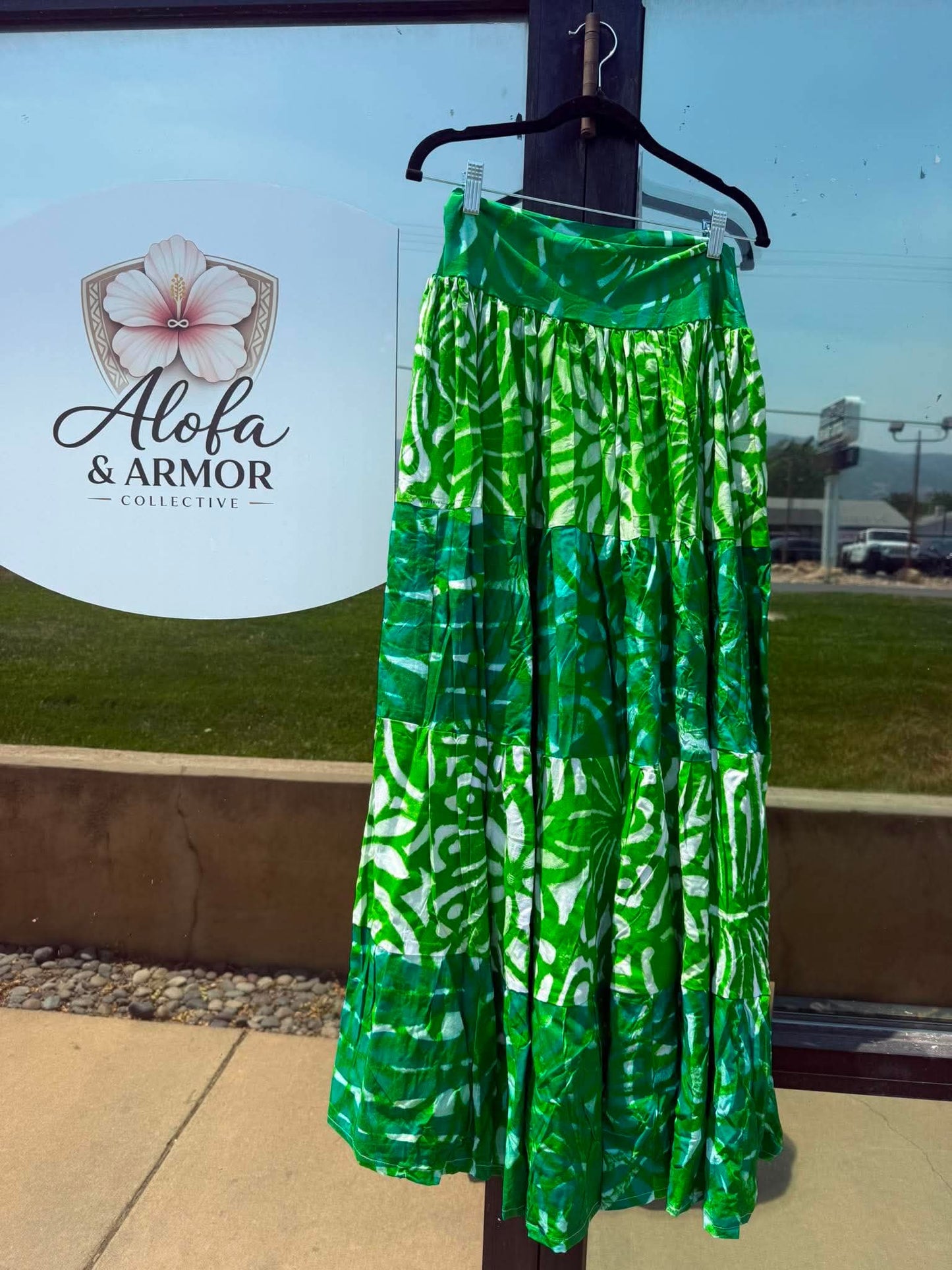 (Size 16) Galu Alofa "Wave Of Love" Tiered Maxi Skirt – Lime, Emerald Green & White