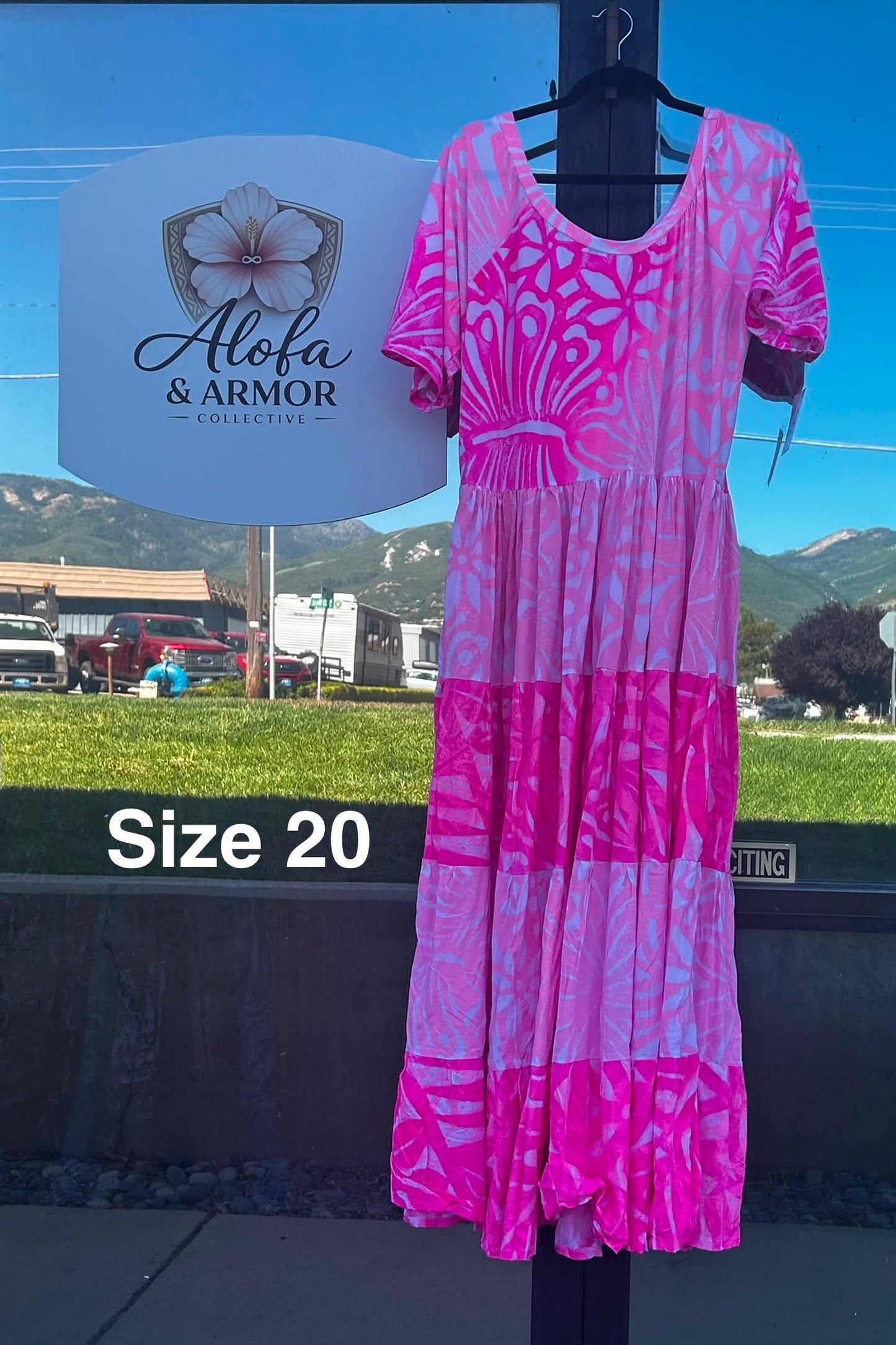 (Size 20) Lanu o le Alofa Dress: Pink & Magenta Tiered Tropical Print