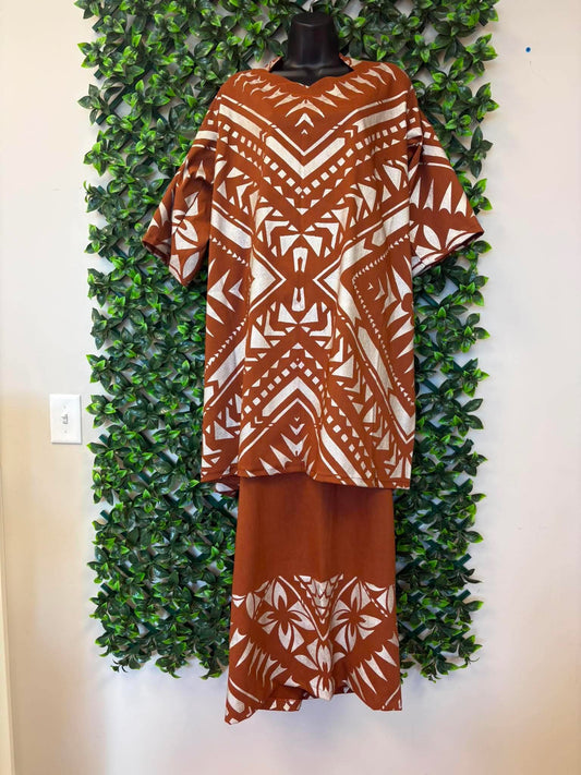 (Size 28) Le Lalalei Puletasi: The Beauty Collection – Chestnut Brown & White Intricate Geometric Tribal Print