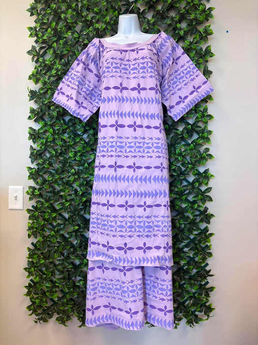 (Size 26) Le Lalalei Puletasi: The Beauty Collection – Lavender Purple & Deep Violet Banded Geometric Print