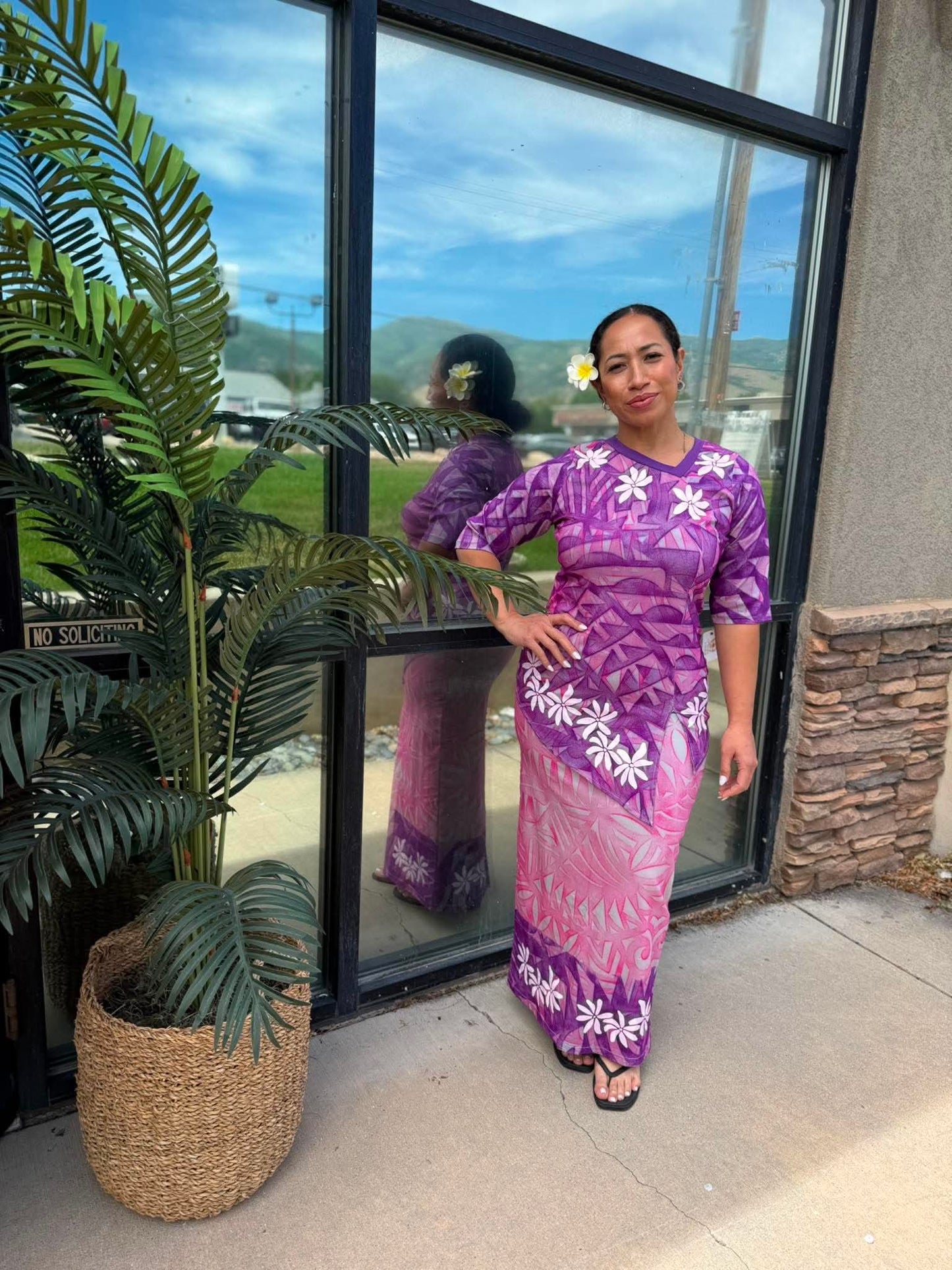 (Size 16) Le Lalelei Puletasi: The Beauty Collection – Purple, Pink & White Floral Accent Tribal Print