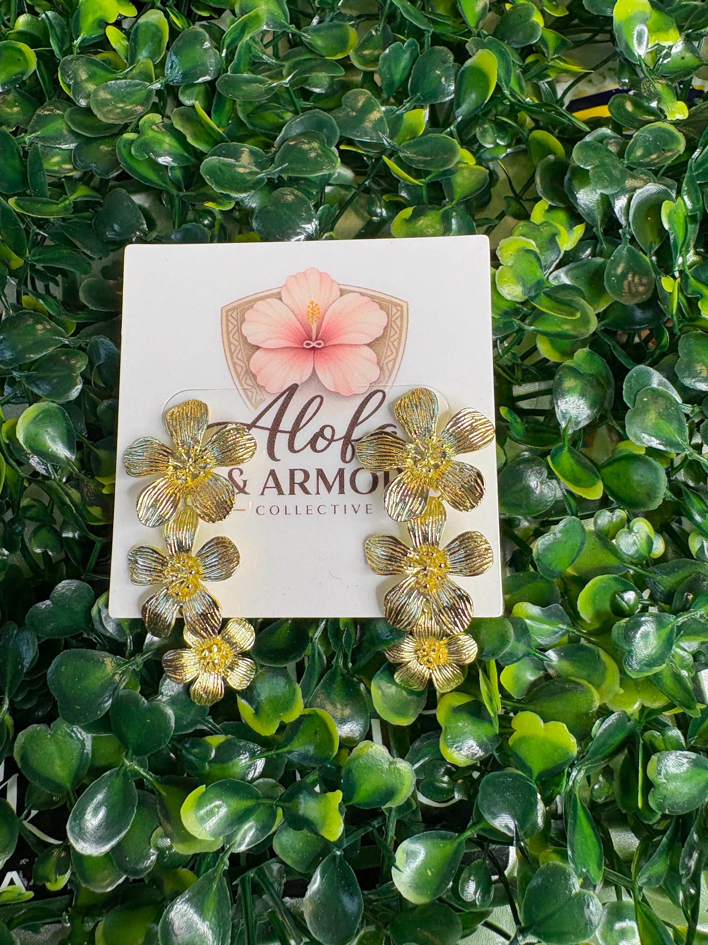 Tropical Luxe – Textured Gold Tiered Triple Hibiscus Drop Earrings